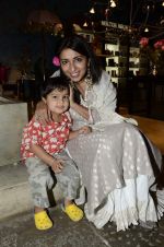 Simran Lall with Son at Good Earth Unveils their Farah Baksh Design Collection 2012-2013 in Lower Parel,Mumbai on 27th Oct 2012.JPG